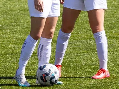 Uredniška kolumna o boju za dostojanstvo slovenskega ženskega nogometa. Zakaj moramo nehati s stereotipi in podpreti domače igralke na poti do uspeha? - Golavt