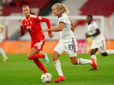 Kaja Korošec s Parisom prišla do točke, Benfica Tinkare Testen izgubila proti Bayernu. - Golavt
