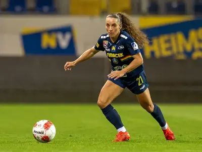 Slovenski reprezentantki Sara Makovec in Izabela Križaj ostajata pri St. Pöltnu, kjer sta podaljšali pogodbi za prihodnje sezone. - Golavt