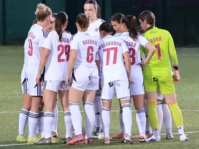 Nogometašice Mure so v finalu v Celju z 2:0 premagale Radomlje in osvojile dvojno krono. - Golavt