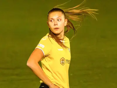 Ula Omerzu po zgodovinski sezoni zapušča Radomlje in odhaja v ZDA, kjer bo igrala v NCAA Division I za univerzo v Jacksonvillu. - Golavt