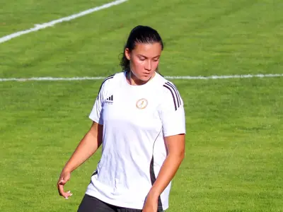 ŽN Maribor Malečnik je v derbiju začelja premagal Žalec Trbovlje in prišel do prvih točk v sezoni. Neli Hofman je zadela šestkrat. - Golavt